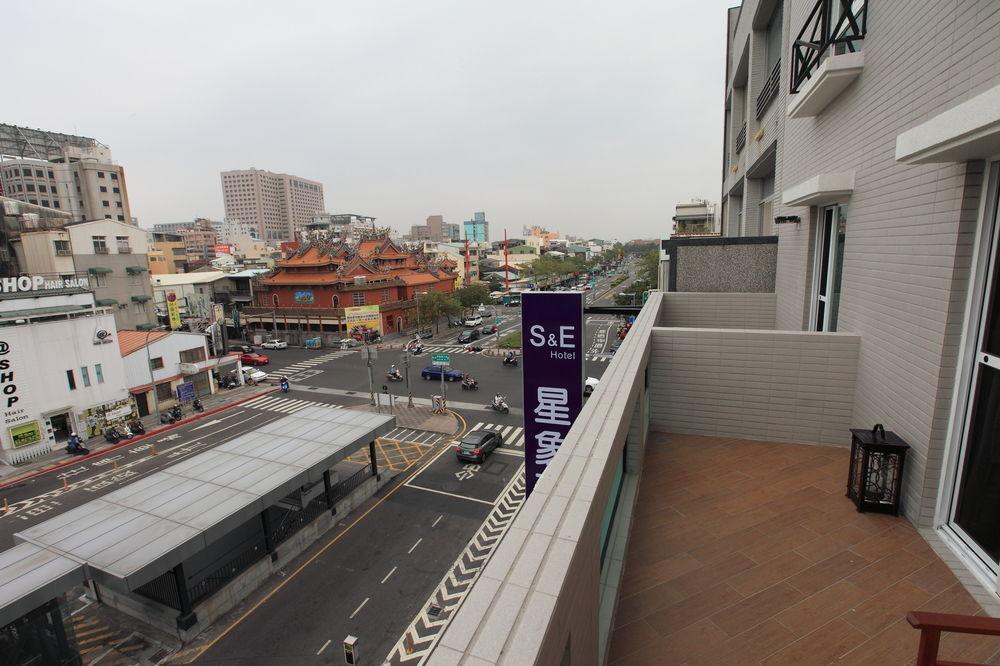S&E Hotel Tainan Extérieur photo