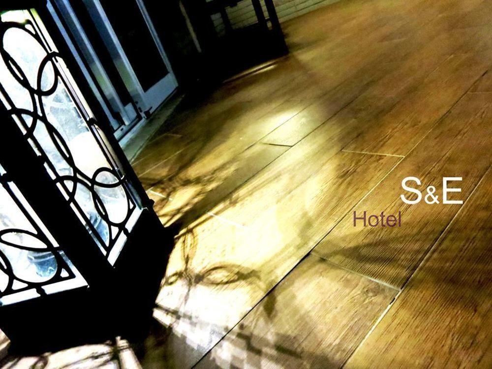 S&E Hotel Tainan Extérieur photo