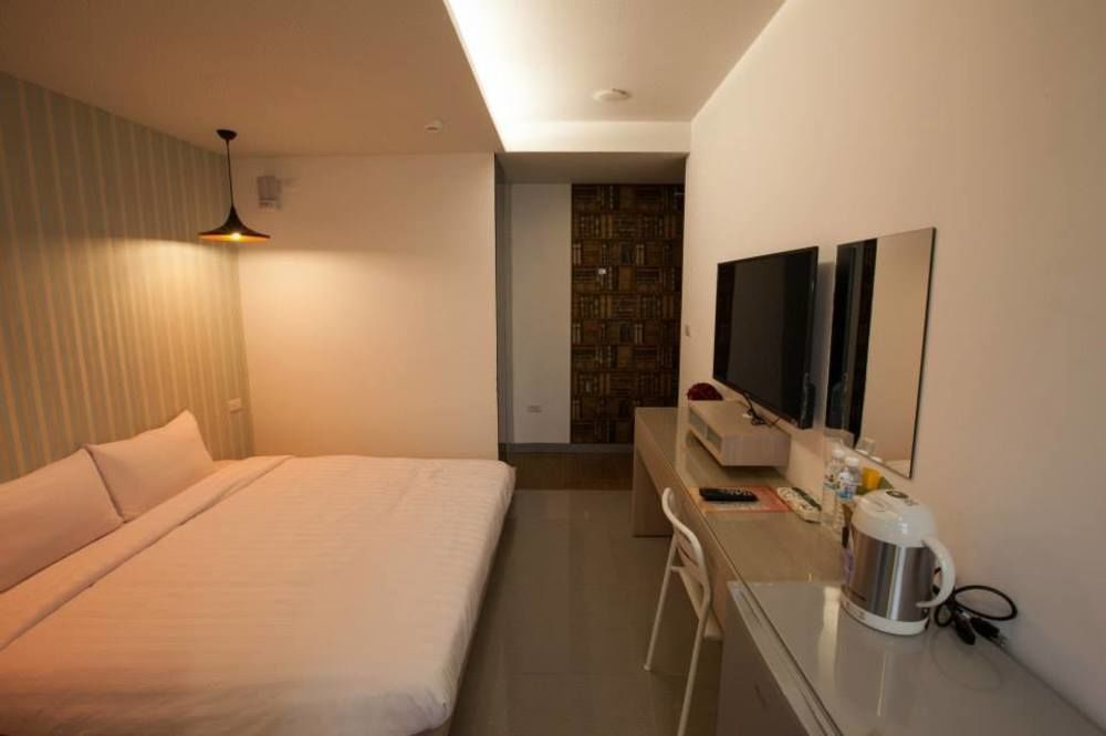 S&E Hotel Tainan Extérieur photo