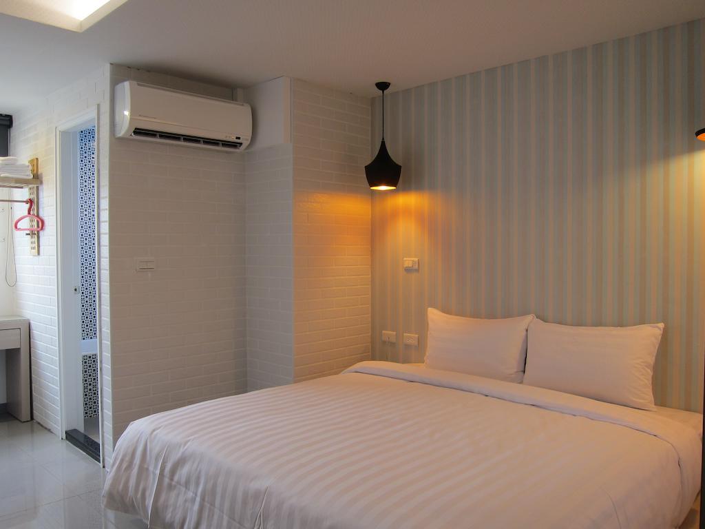 S&E Hotel Tainan Extérieur photo