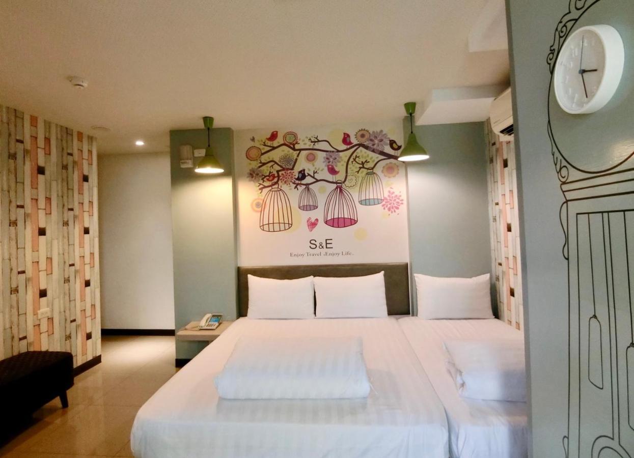 S&E Hotel Tainan Extérieur photo